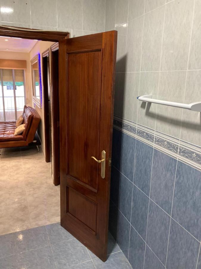 Apartamento A 100 Metros De La Playa Malvarrosa Apartment Valencia Luaran gambar