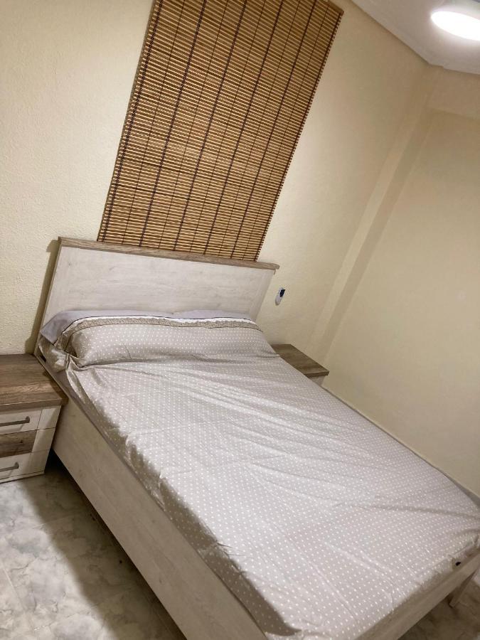 Apartamento A 100 Metros De La Playa Malvarrosa Apartment Valencia Luaran gambar