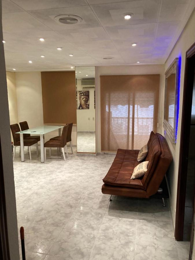 Apartamento A 100 Metros De La Playa Malvarrosa Apartment Valencia Luaran gambar